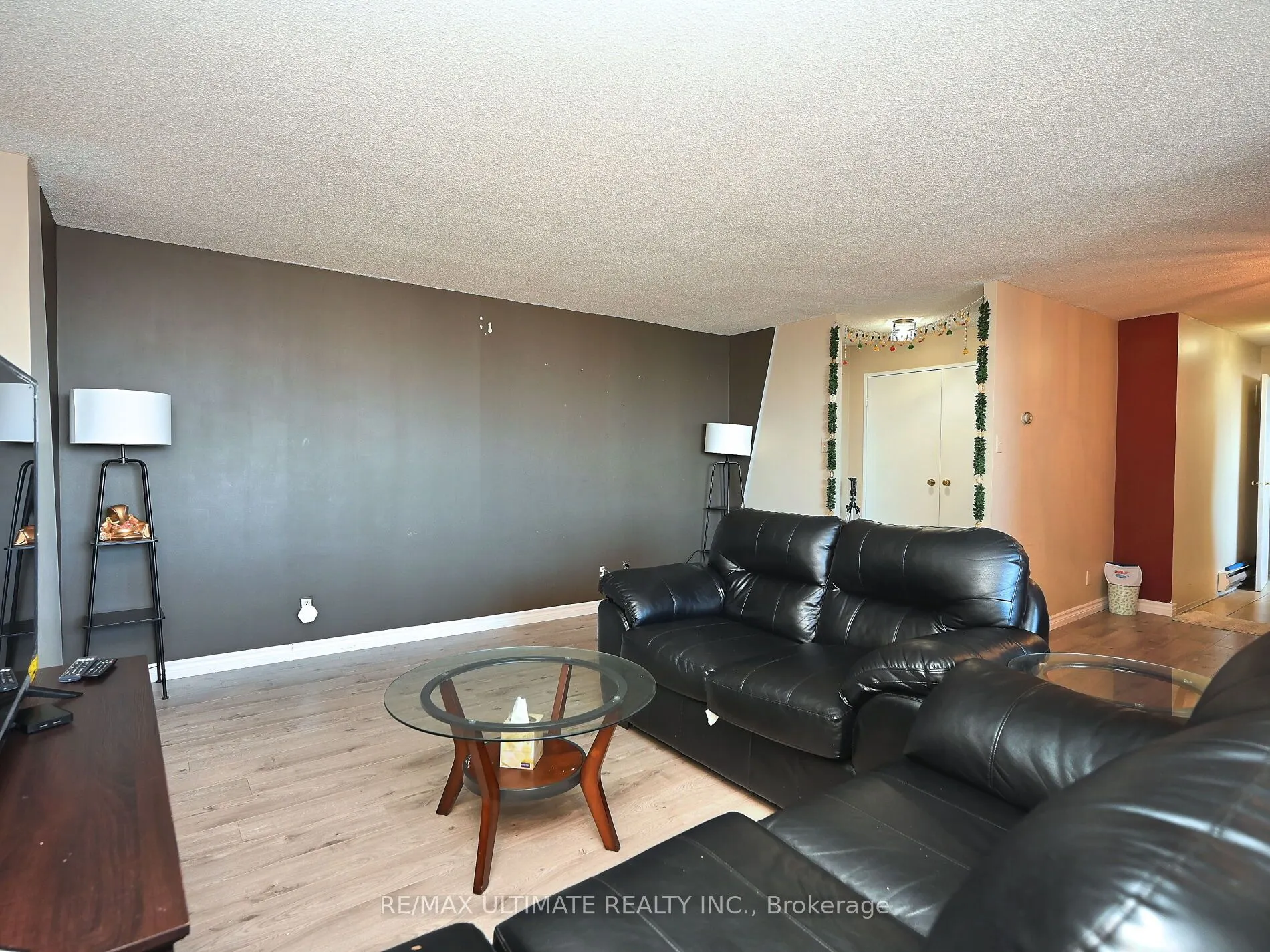 3700 Kaneff Crescent #2101