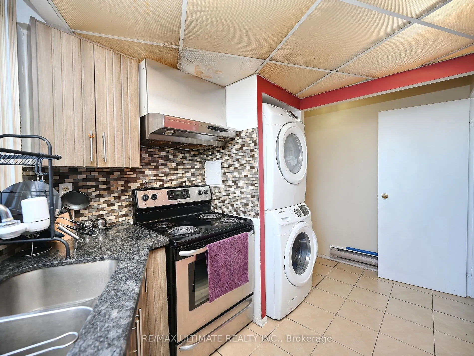 3700 Kaneff Crescent #2101