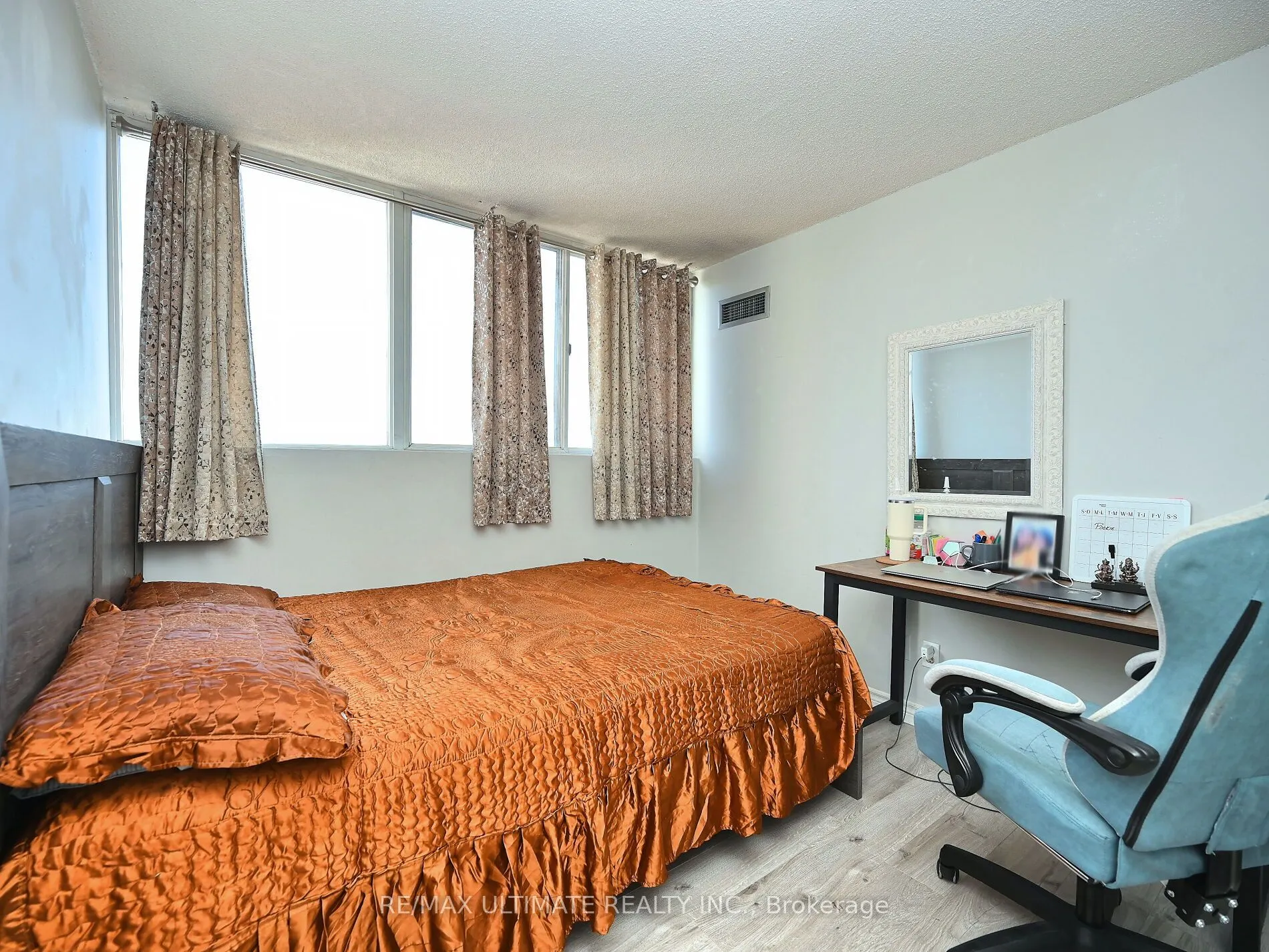 3700 Kaneff Crescent #2101