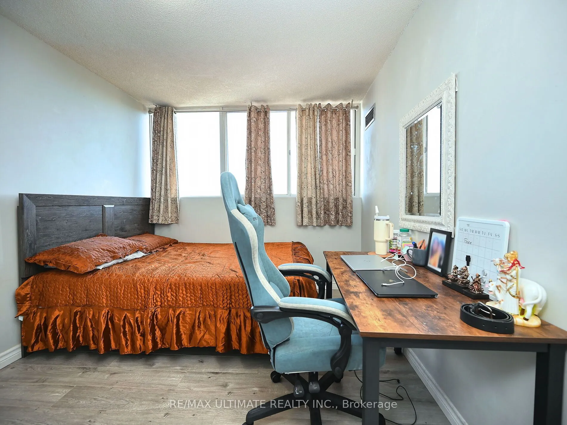 3700 Kaneff Crescent #2101