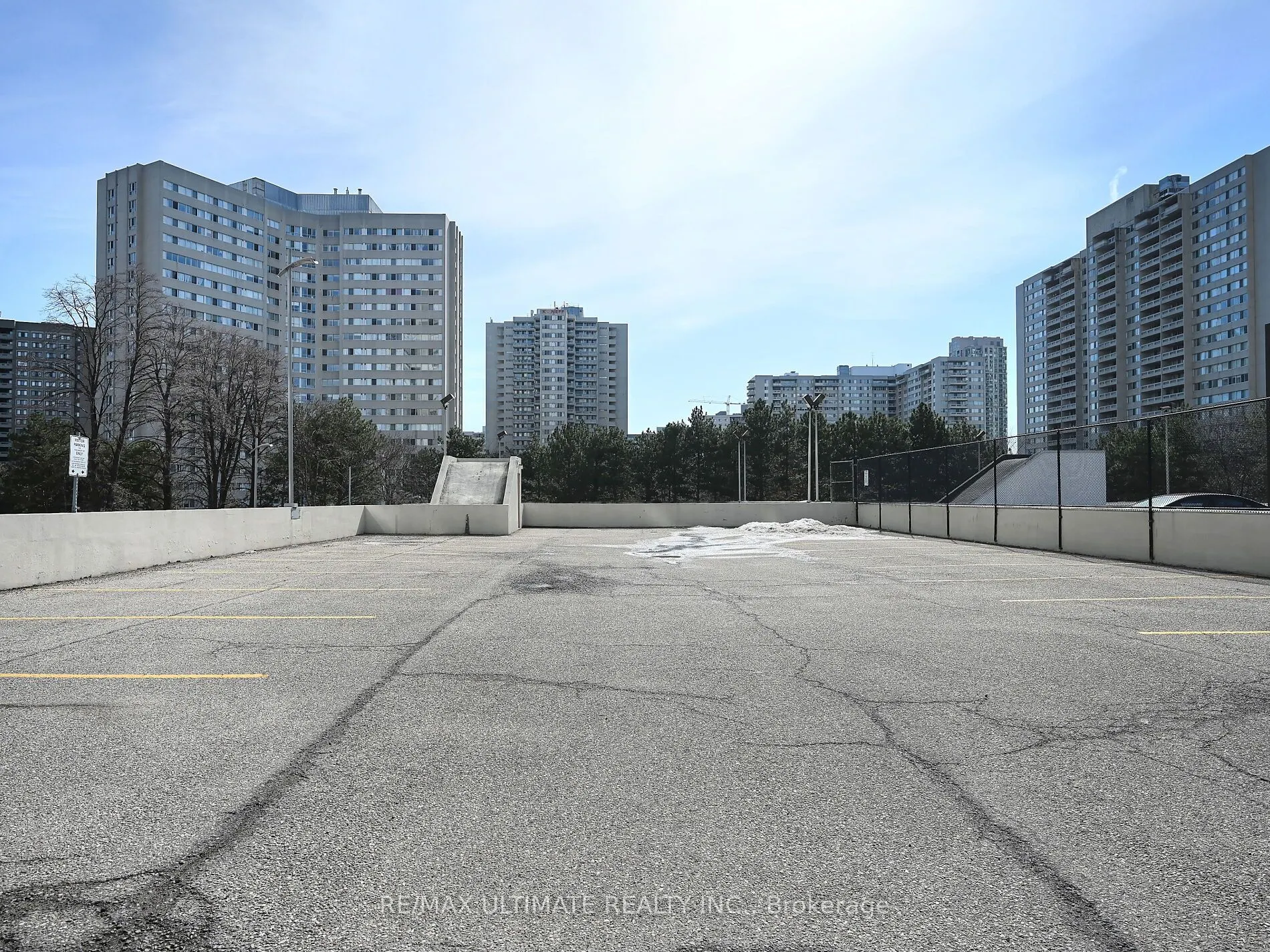 3700 Kaneff Crescent #2101