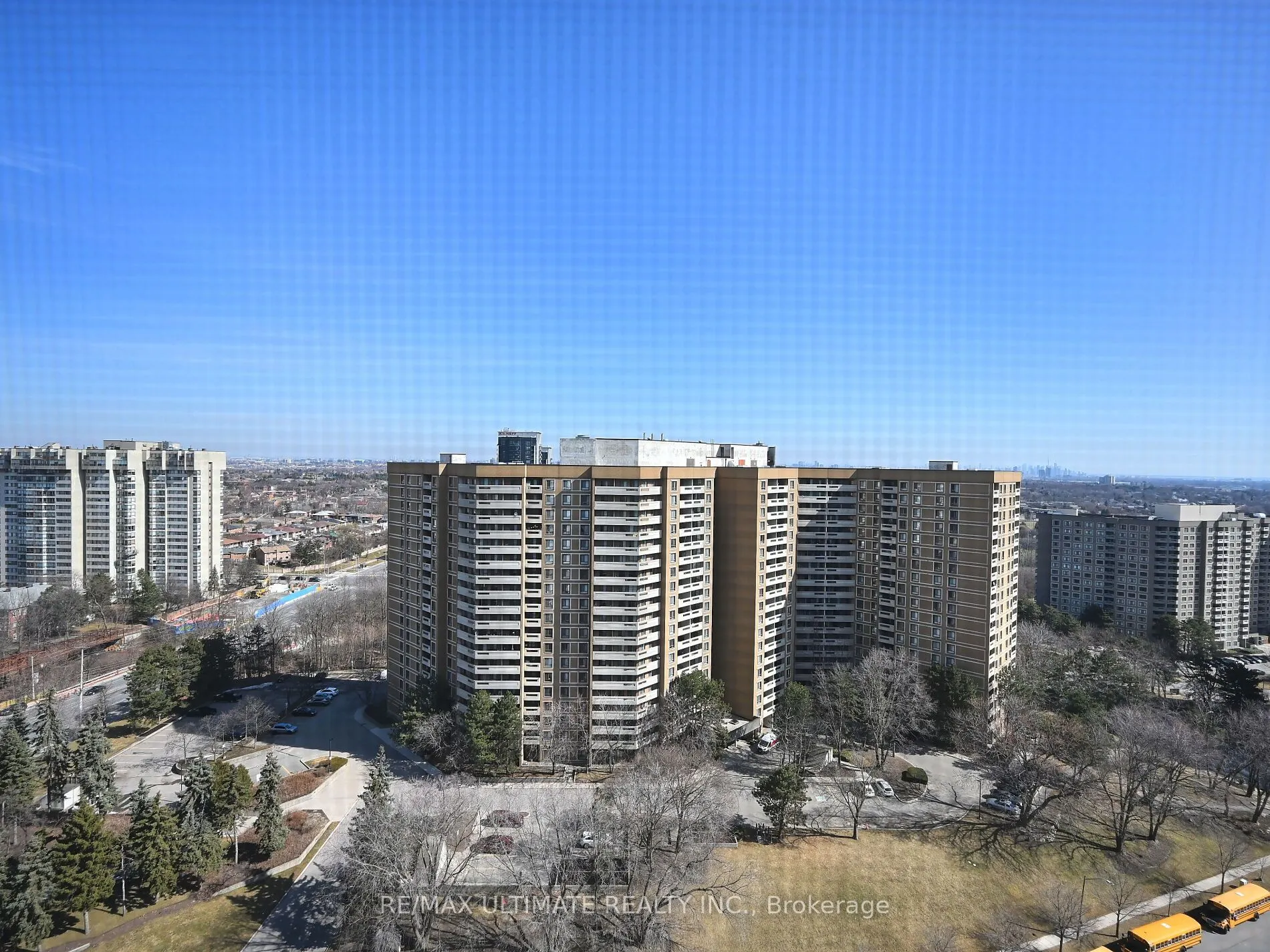 3700 Kaneff Crescent #2101