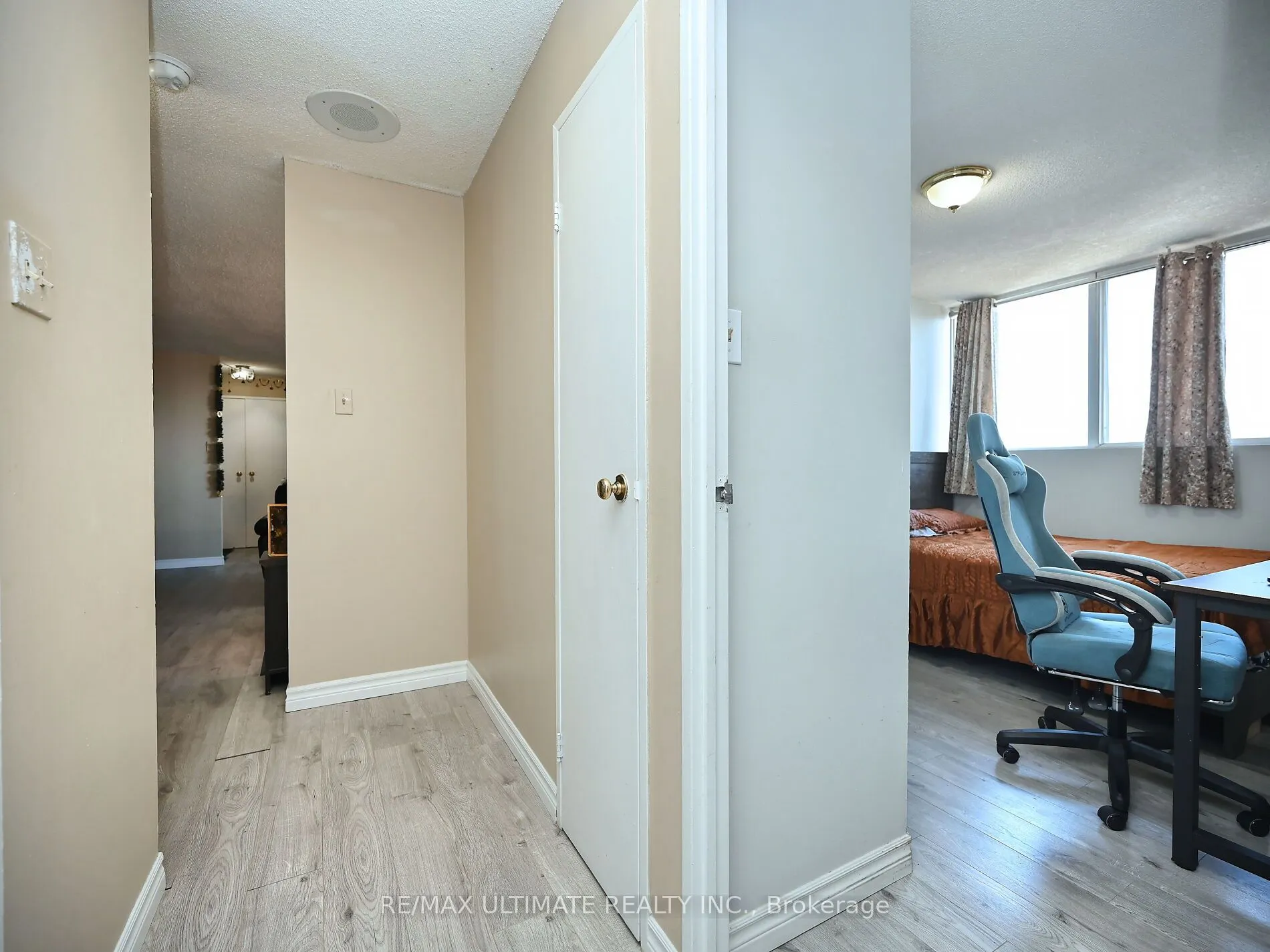 3700 Kaneff Crescent #2101