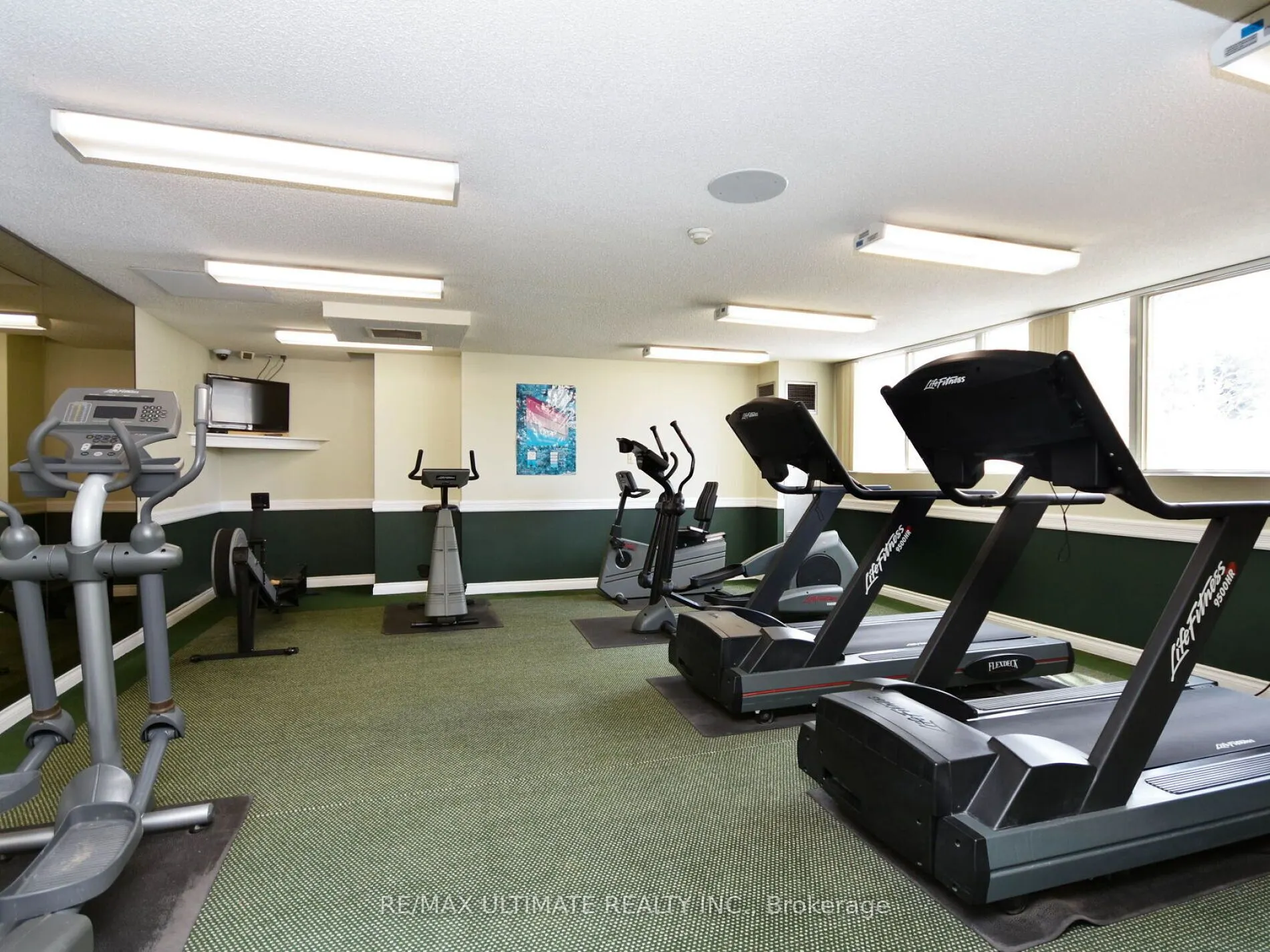 3700 Kaneff Crescent #2101