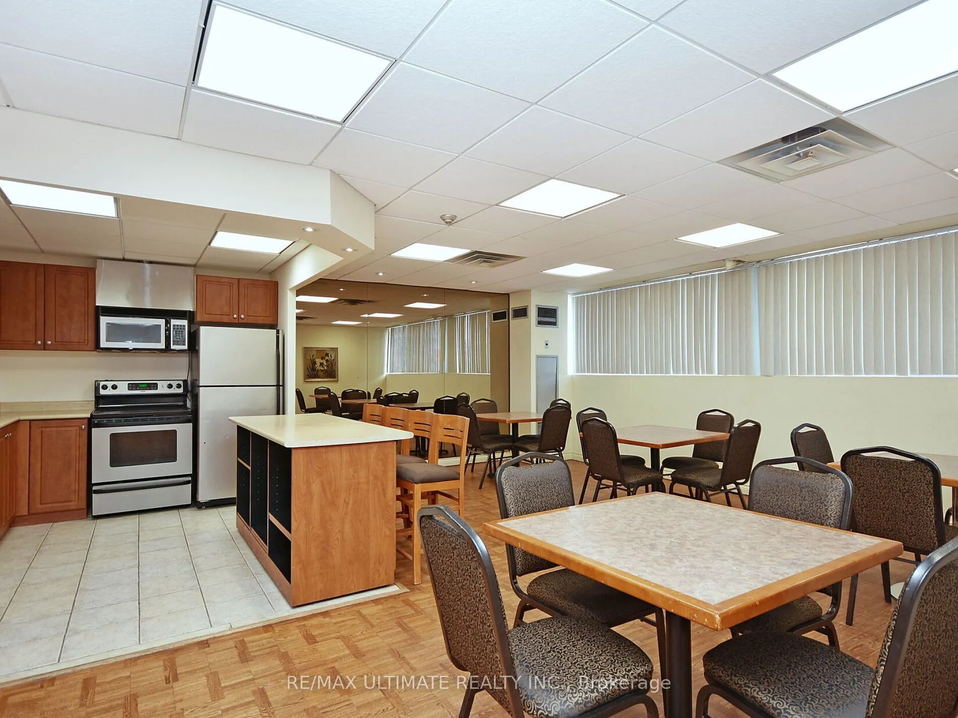 3700 Kaneff Crescent #2101
