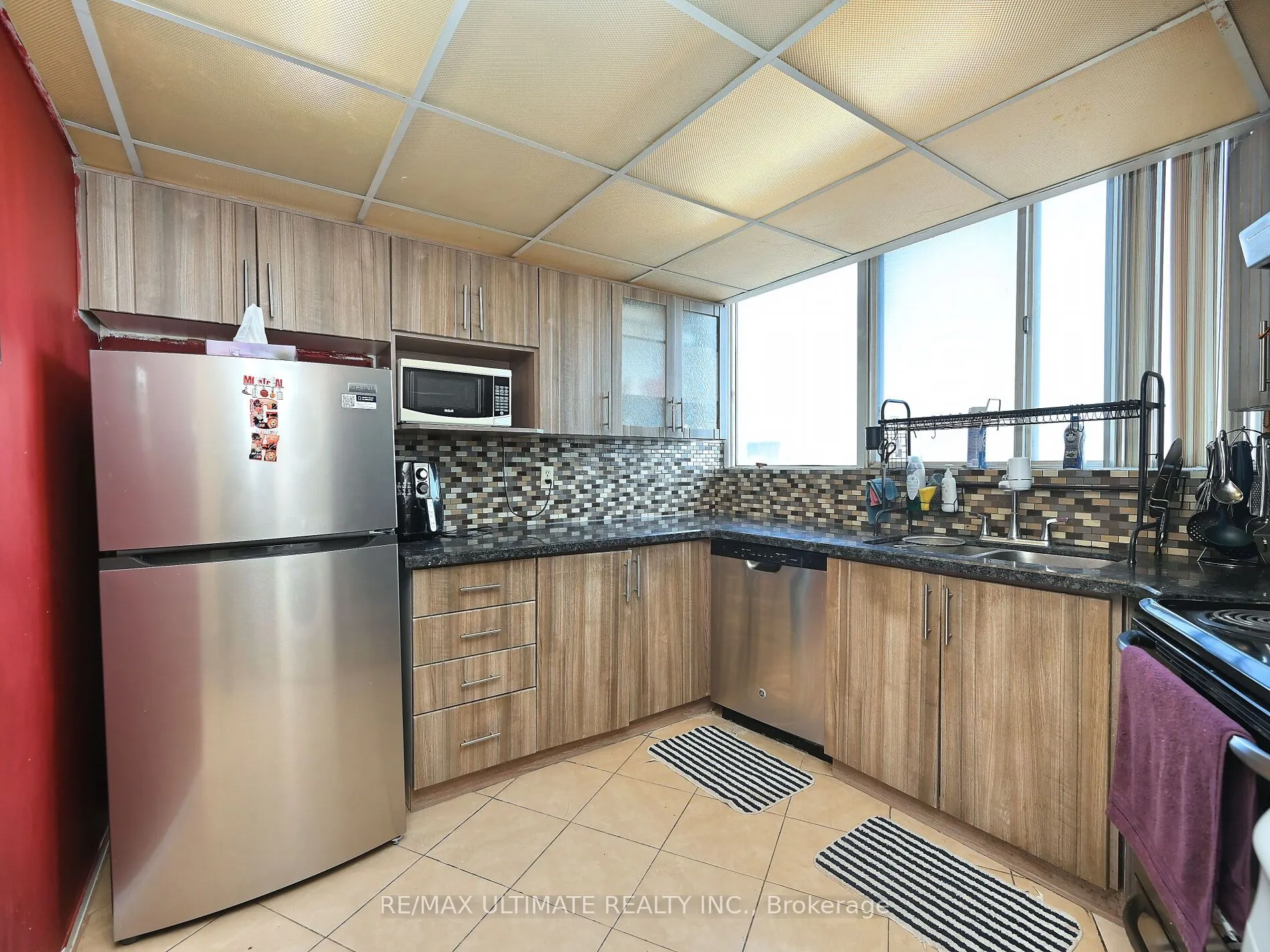 3700 Kaneff Crescent #2101
