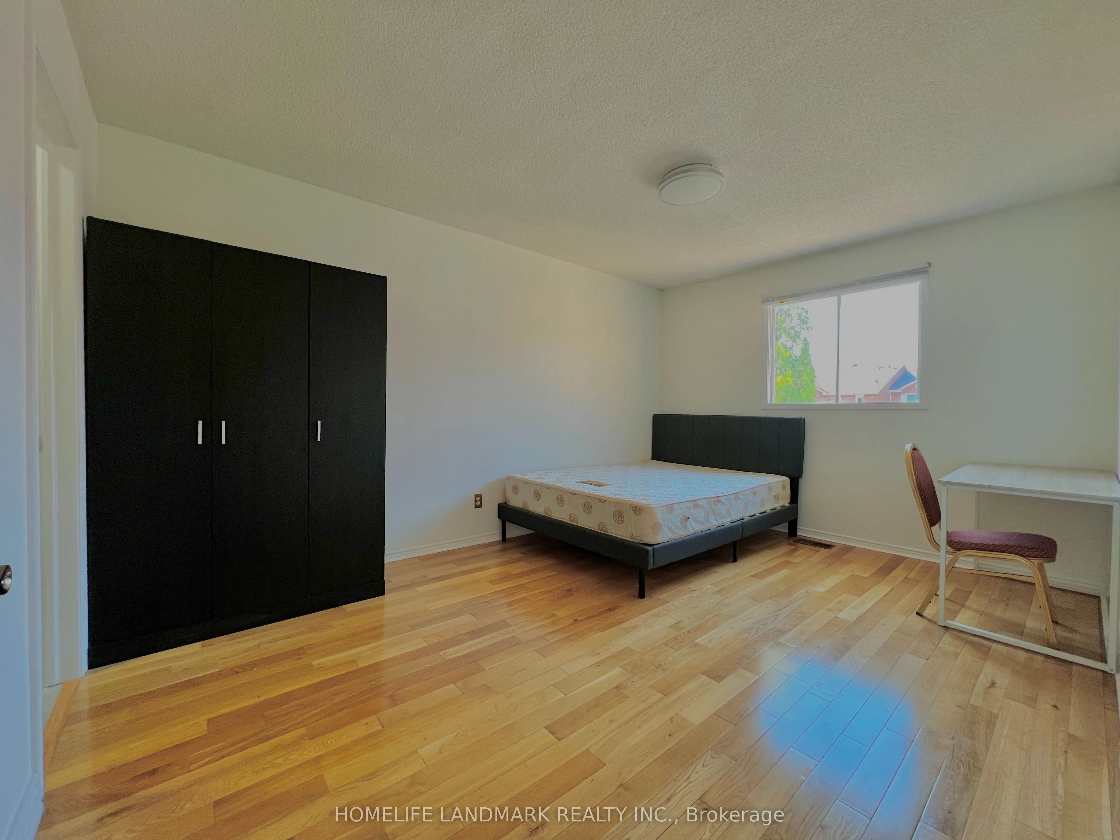 654 DINSMORE Court, #Room 1