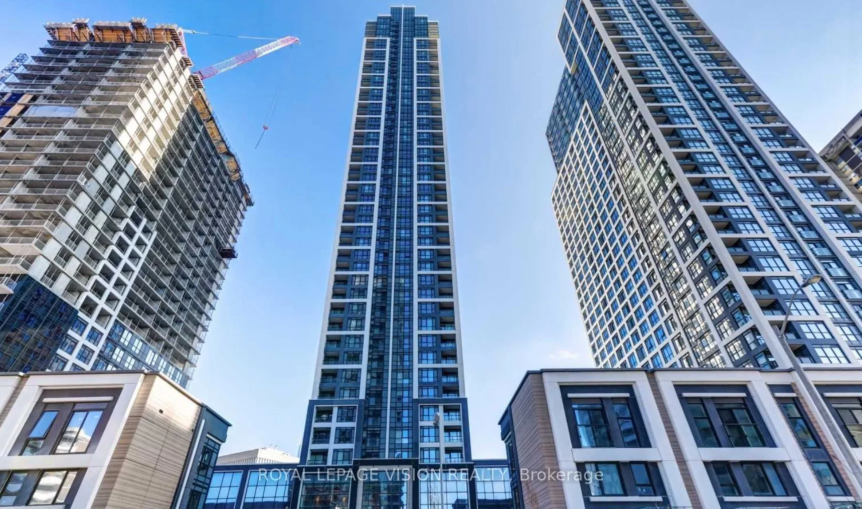 9 Mabelle Avenue, #722