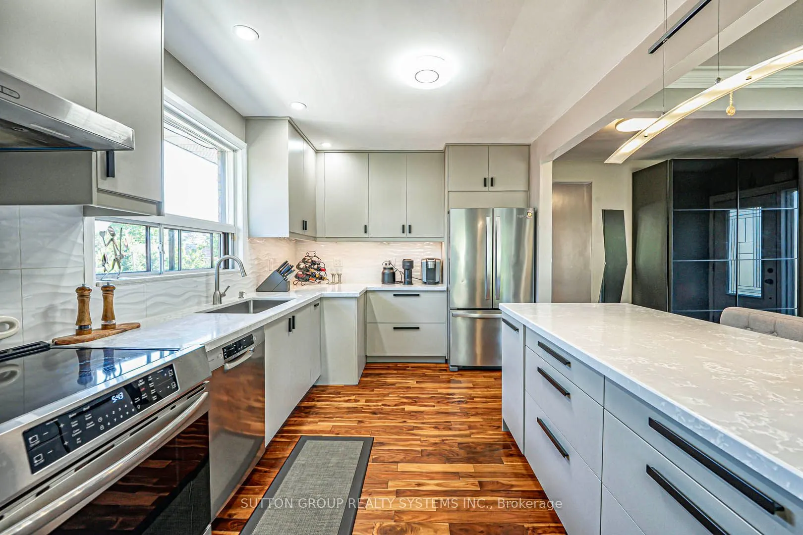 366 Renforth Drive