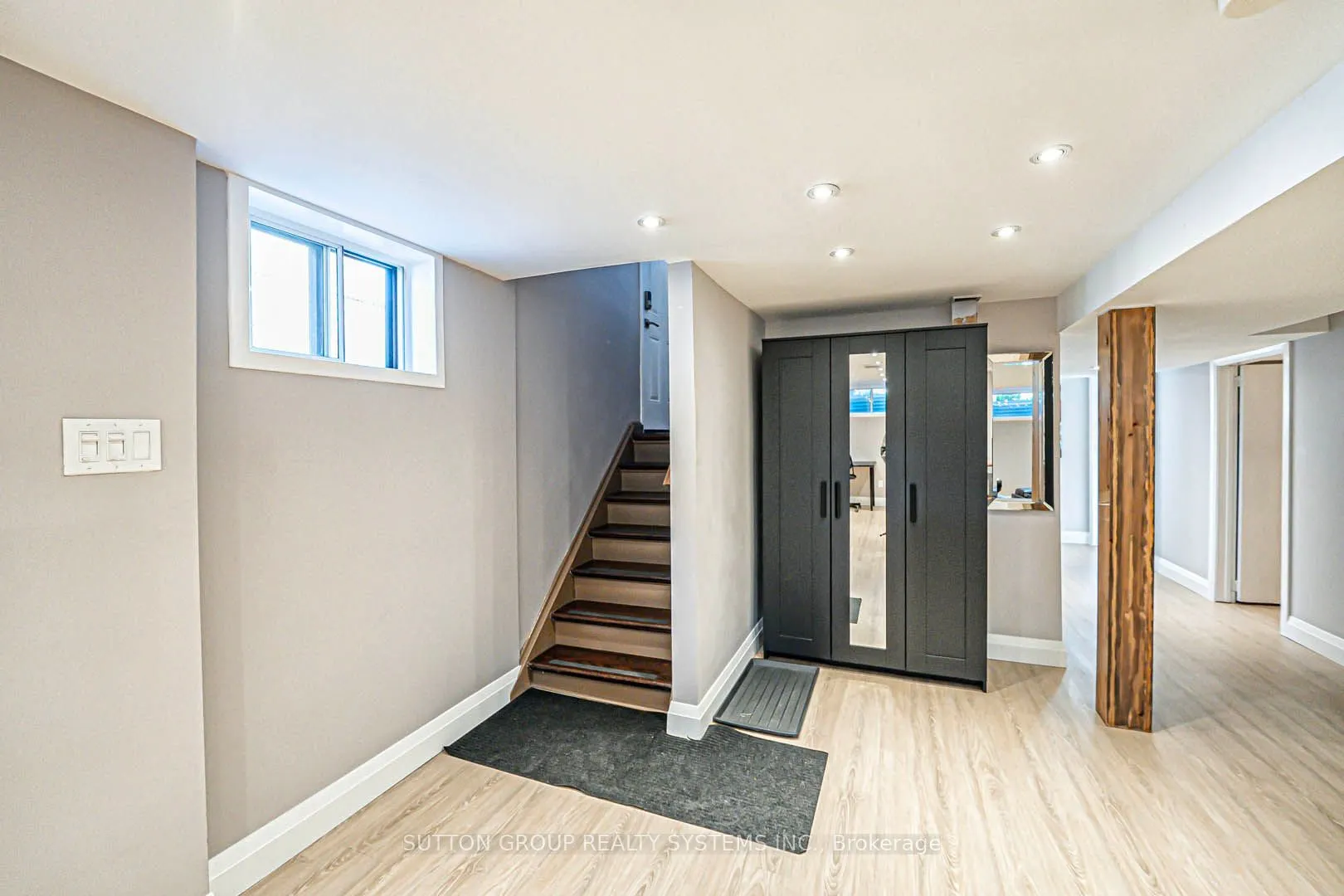 366 Renforth Drive