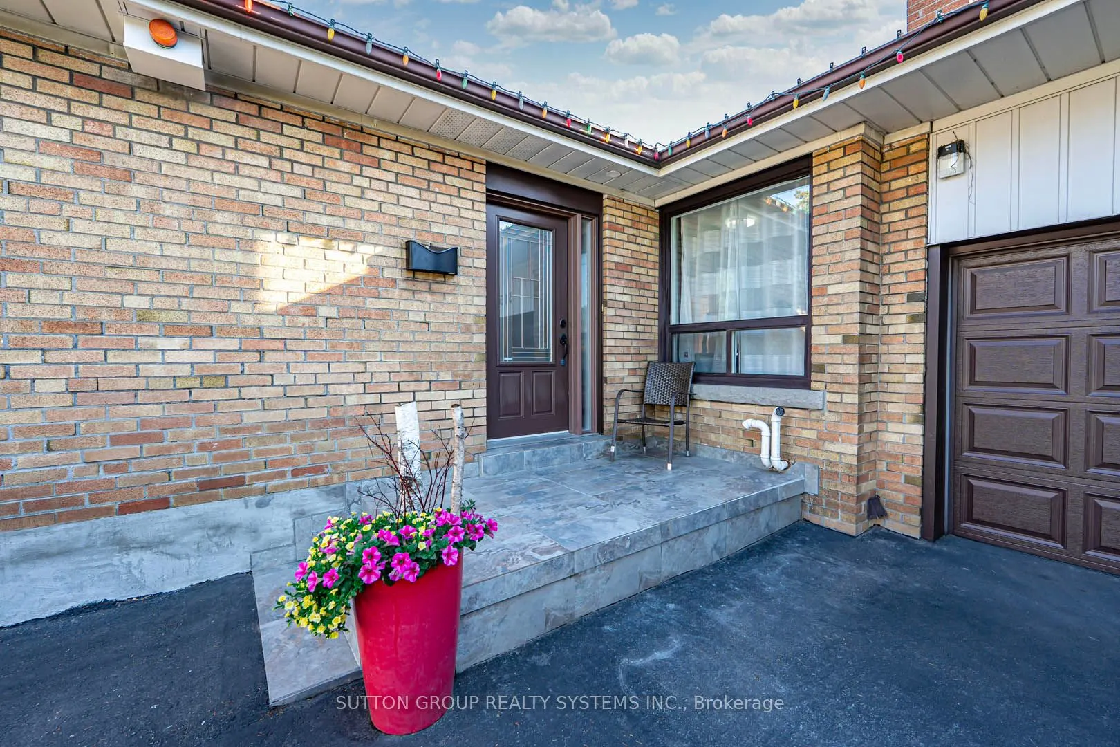 366 Renforth Drive