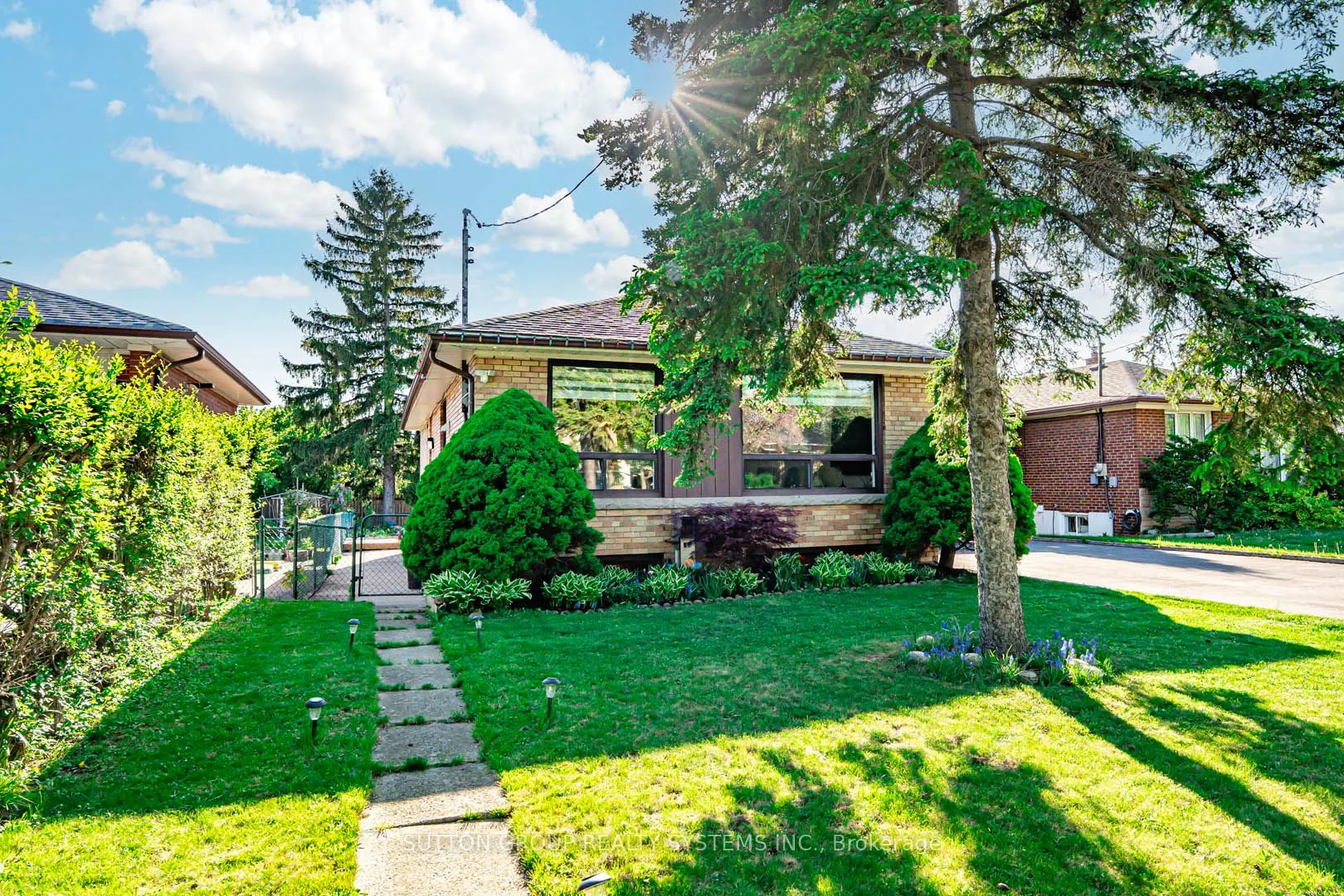 366 Renforth Drive