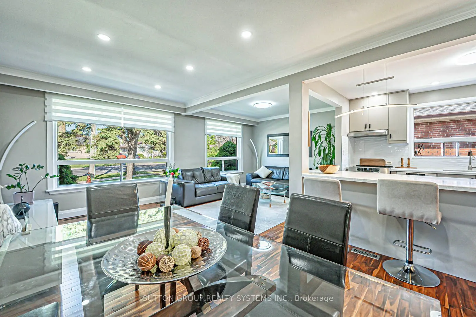366 Renforth Drive
