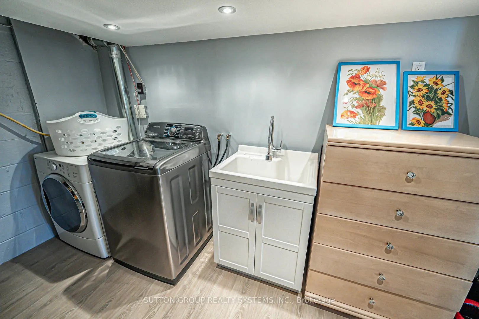 366 Renforth Drive