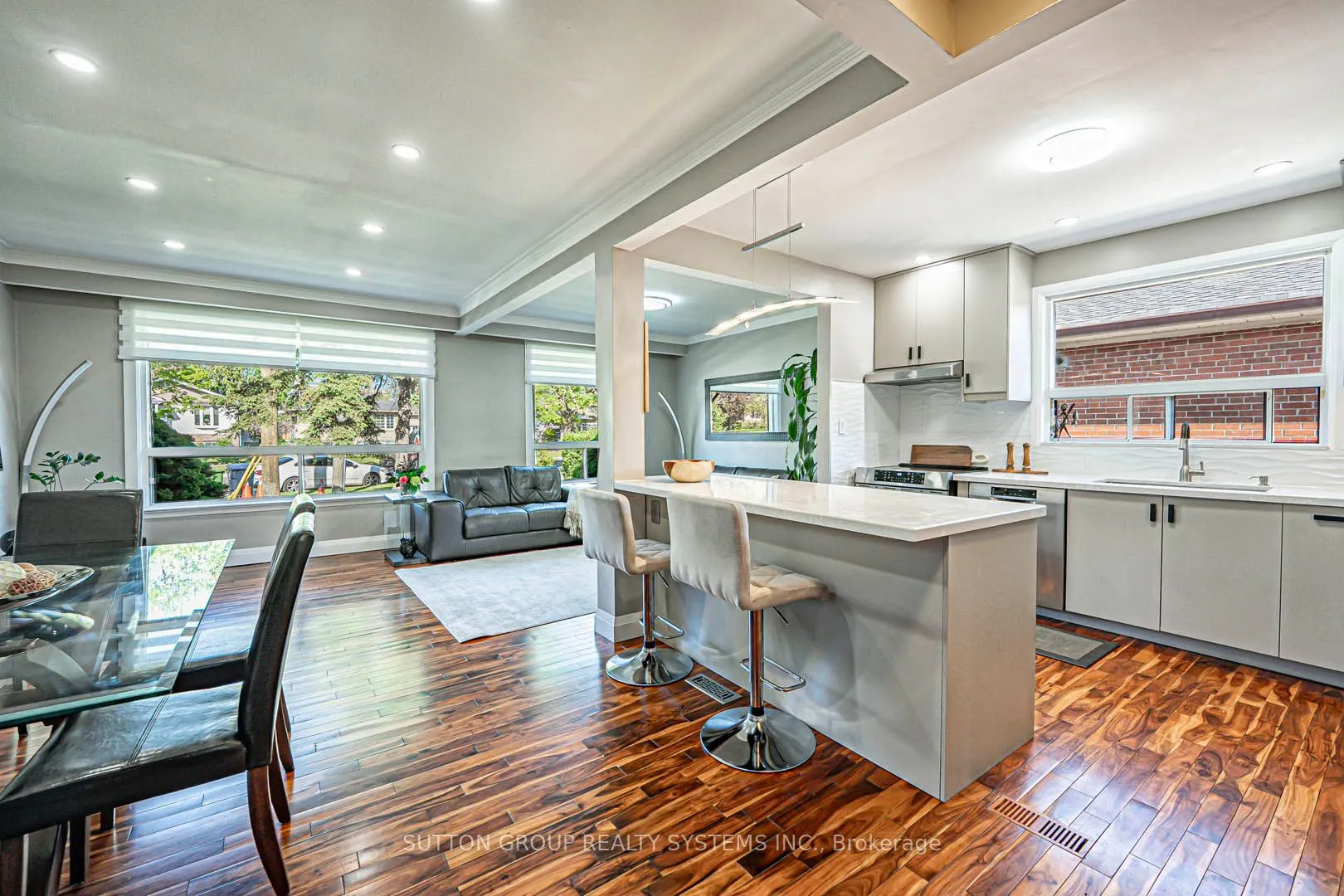 366 Renforth Drive