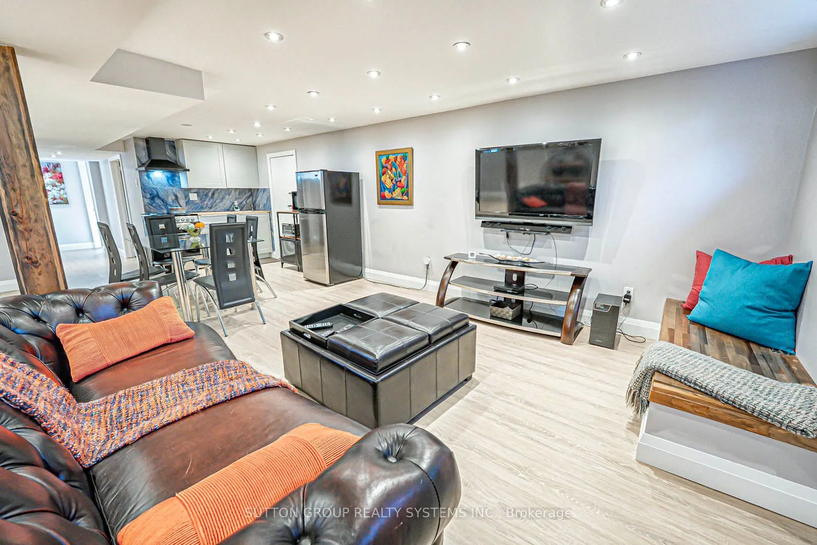 366 Renforth Drive
