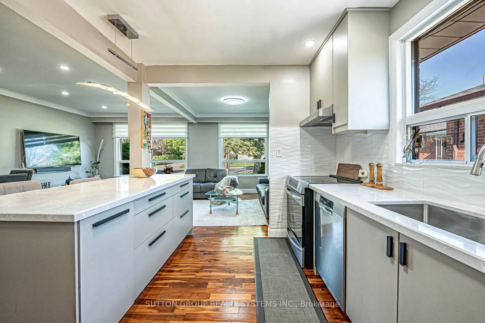 366 Renforth Drive