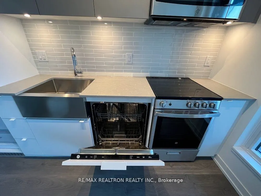 270 Dufferin Street, #619