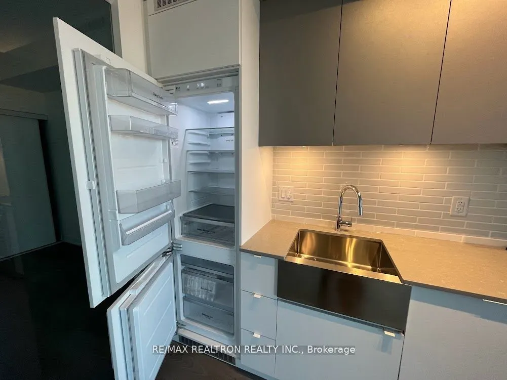 270 Dufferin Street, #619