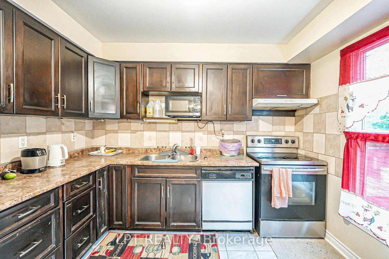 10 Fanshawe Drive