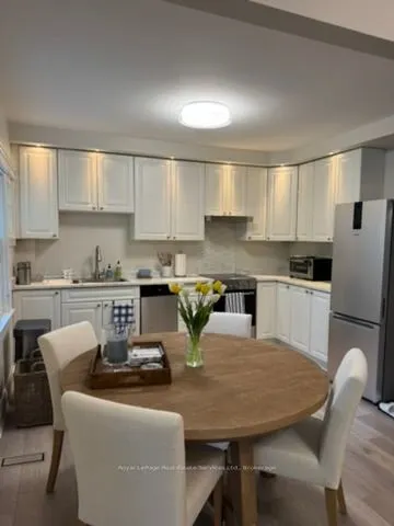 225 Trafalgar Road, #2