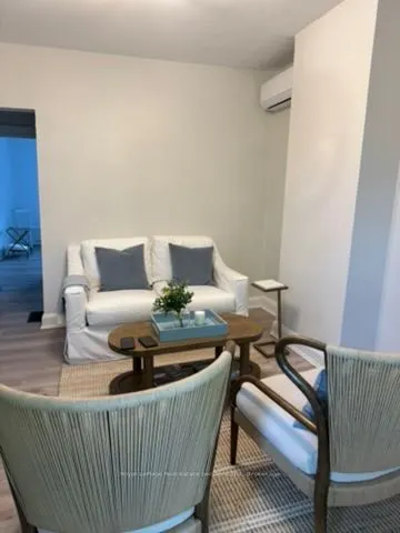 225 Trafalgar Road, #2
