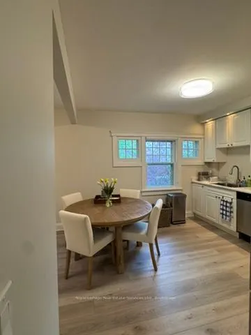 225 Trafalgar Road, #2