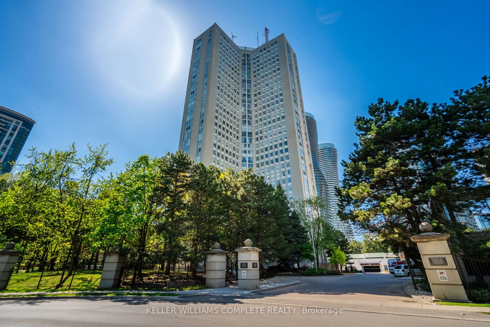 3650 Kaneff Crescent, #2302