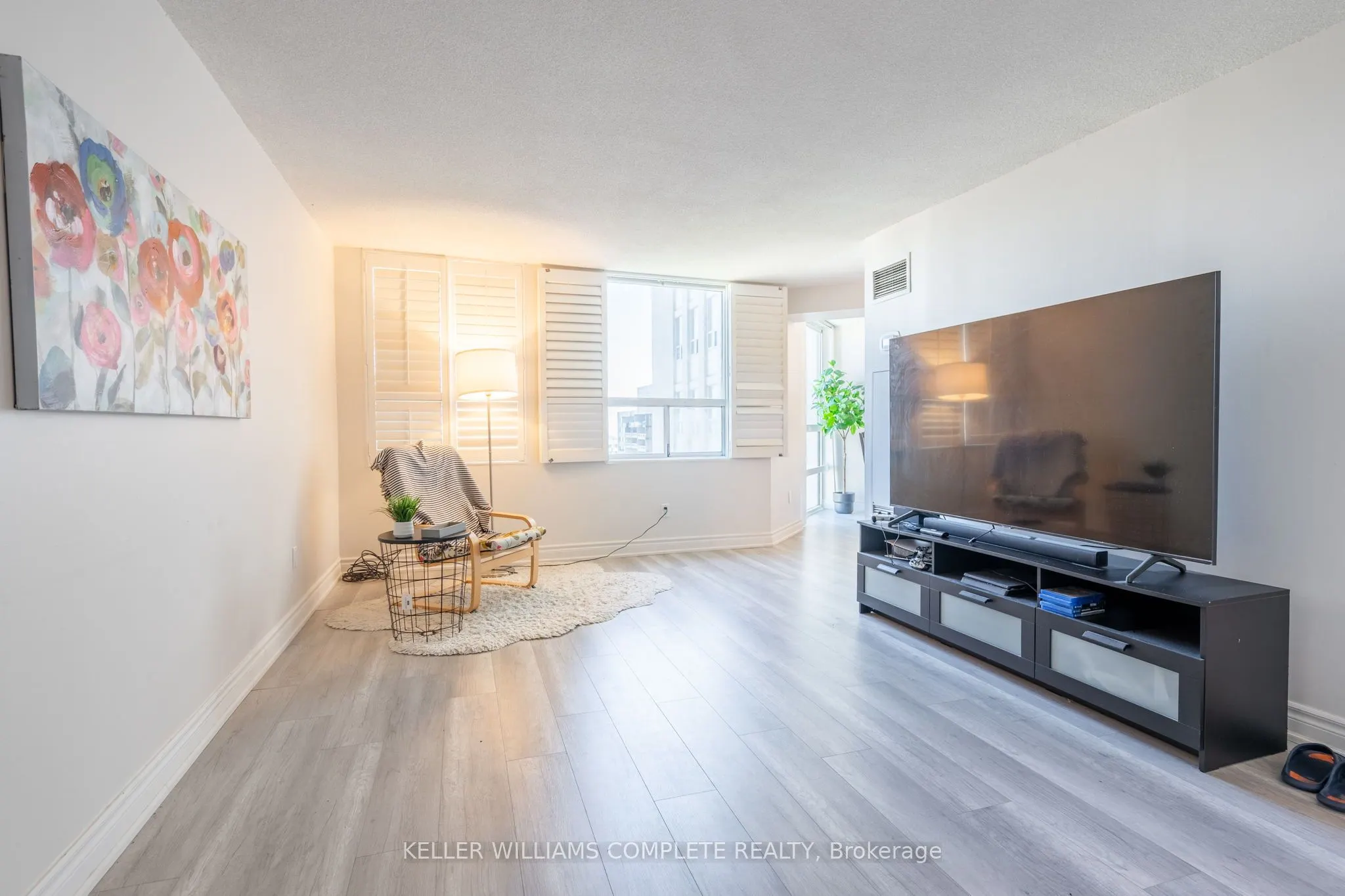 3650 Kaneff Crescent, #2302