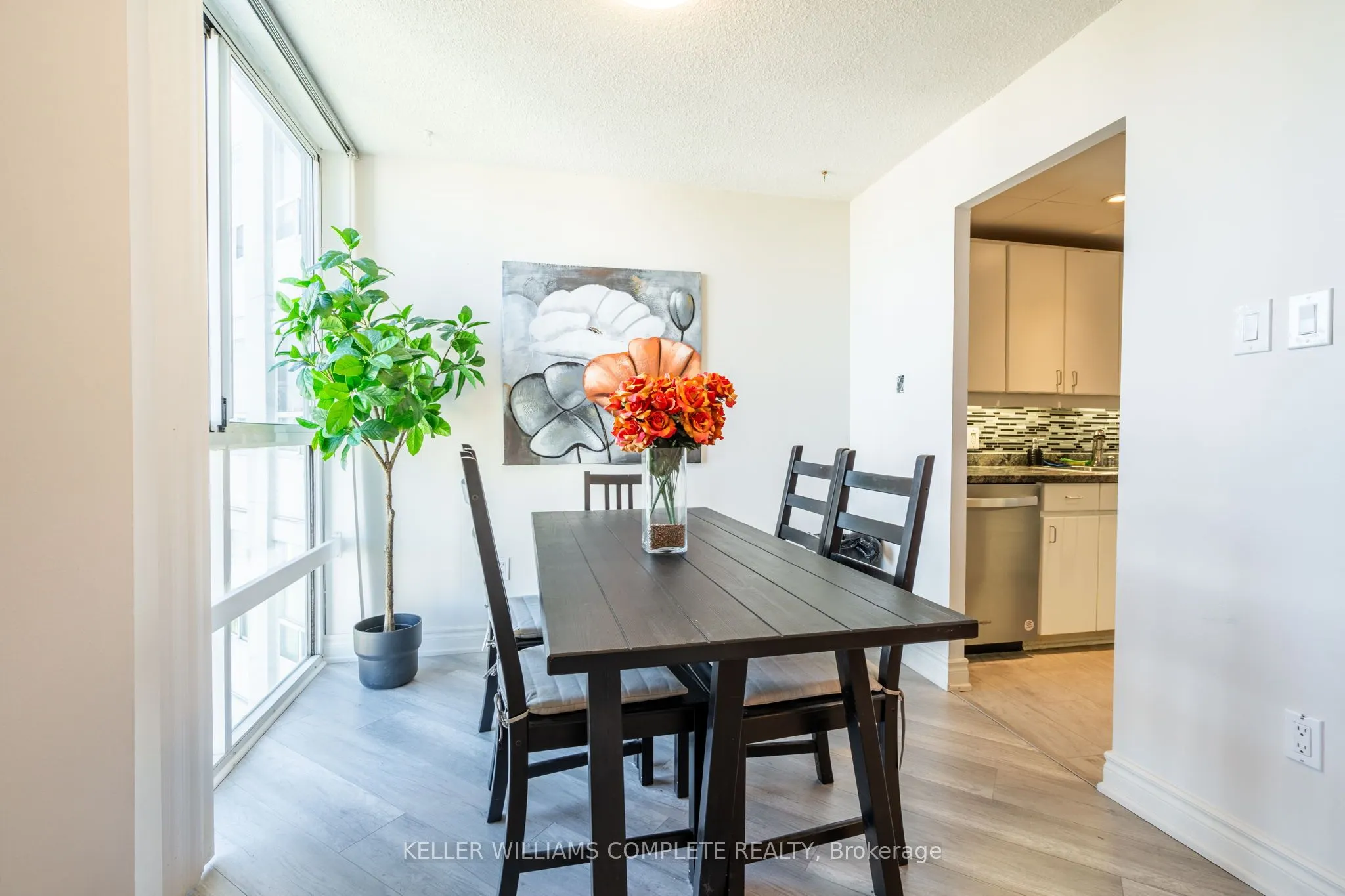 3650 Kaneff Crescent, #2302