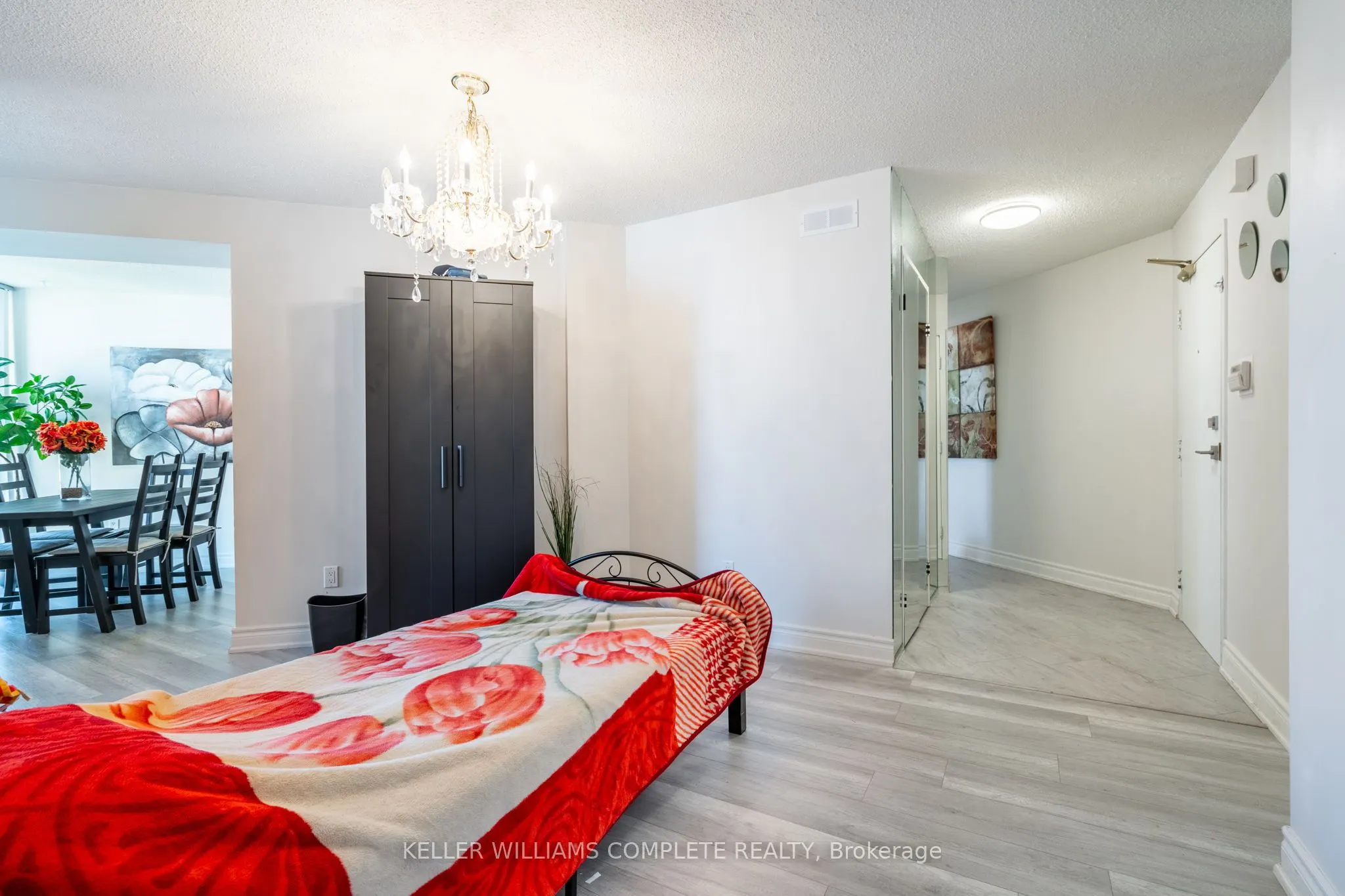 3650 Kaneff Crescent, #2302