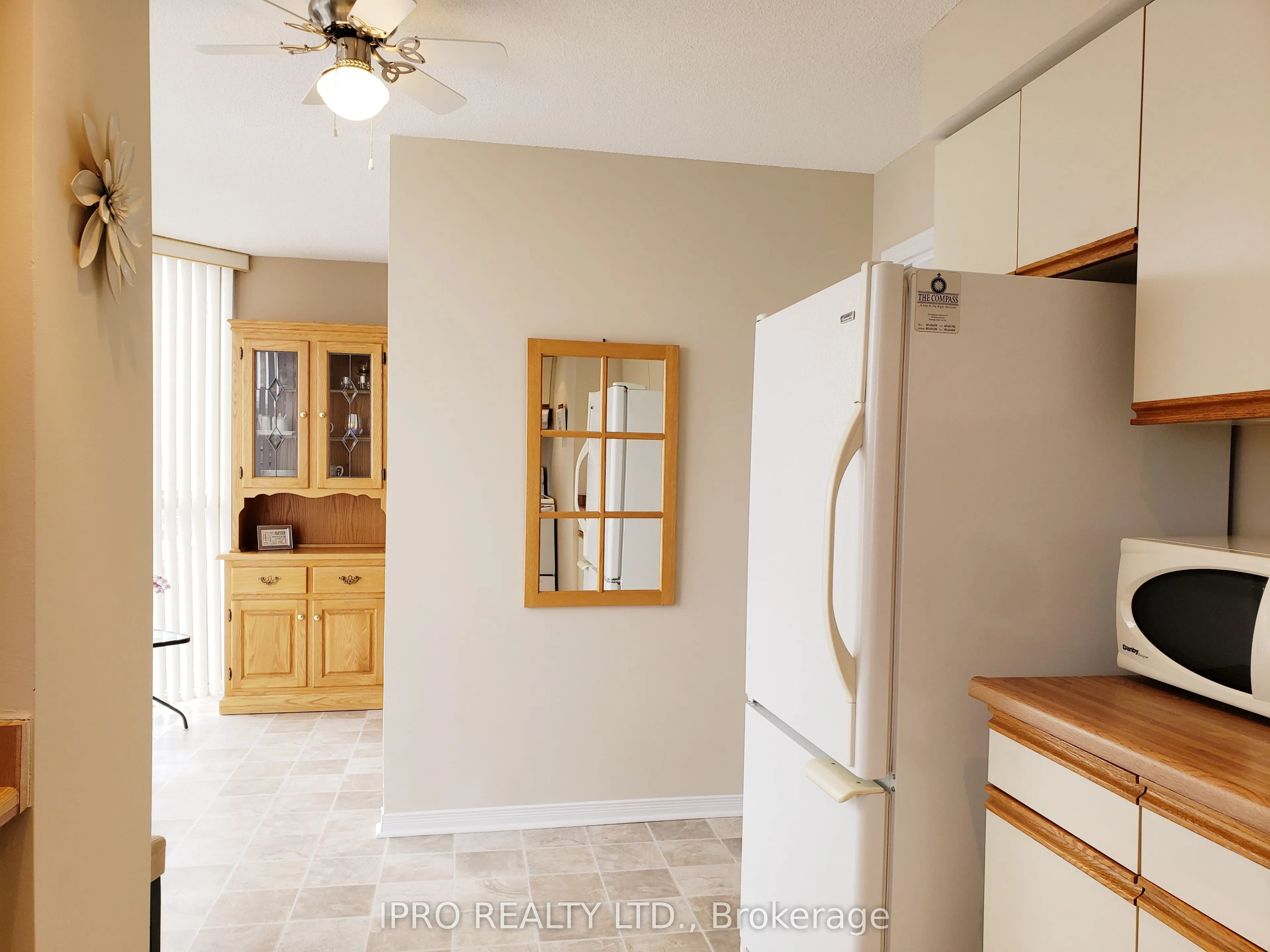 1360 Rathburn Road E, #808