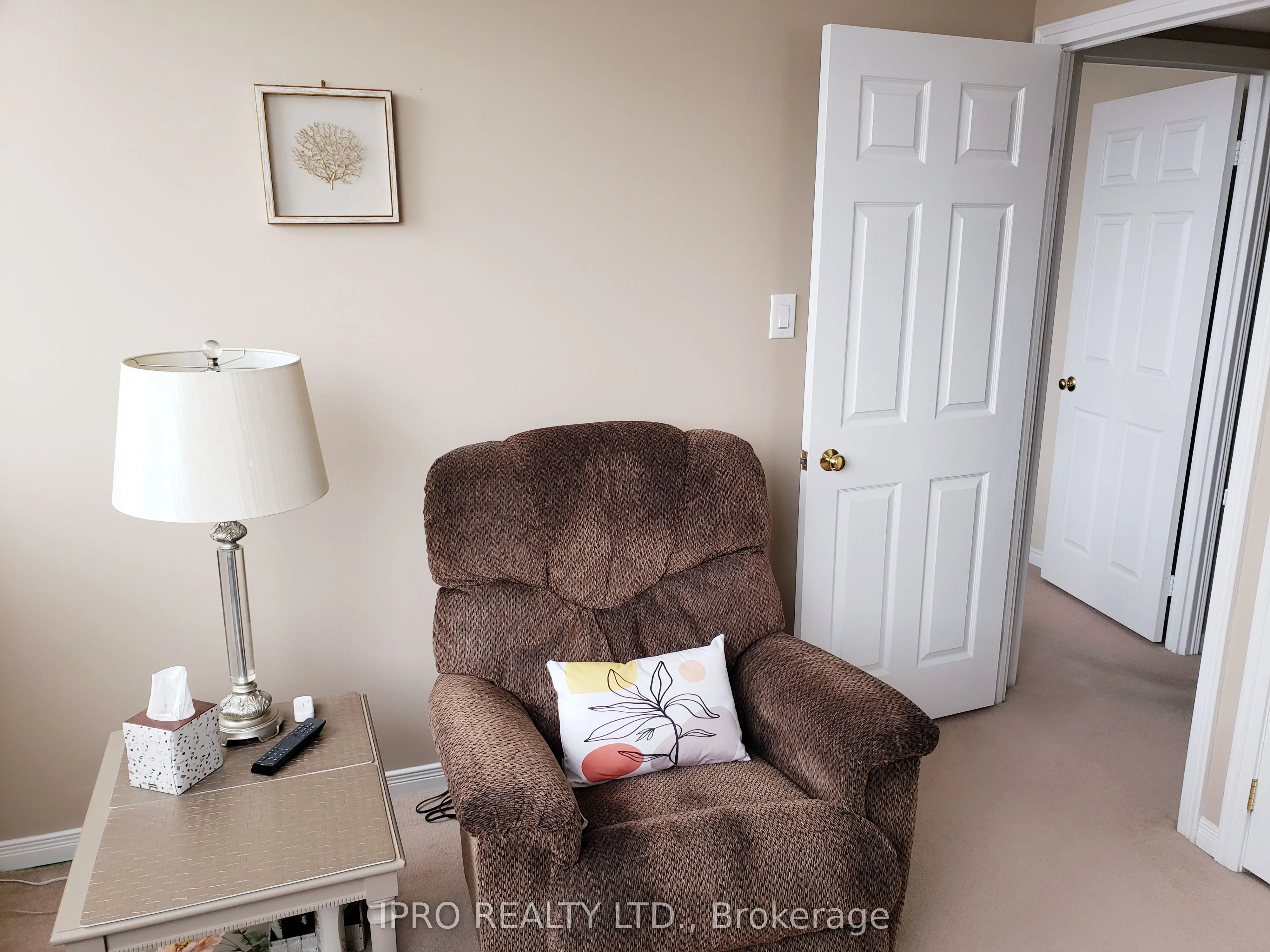 1360 Rathburn Road E, #808