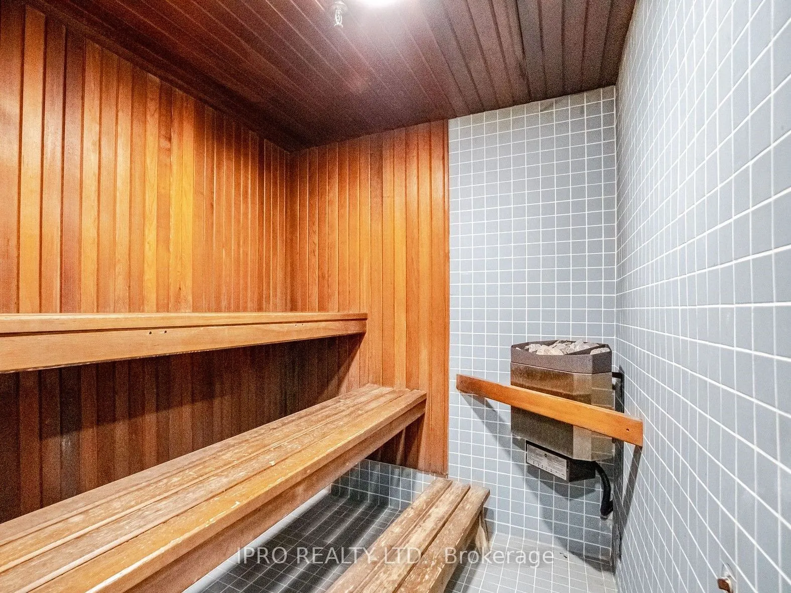 1360 Rathburn Road E, #808