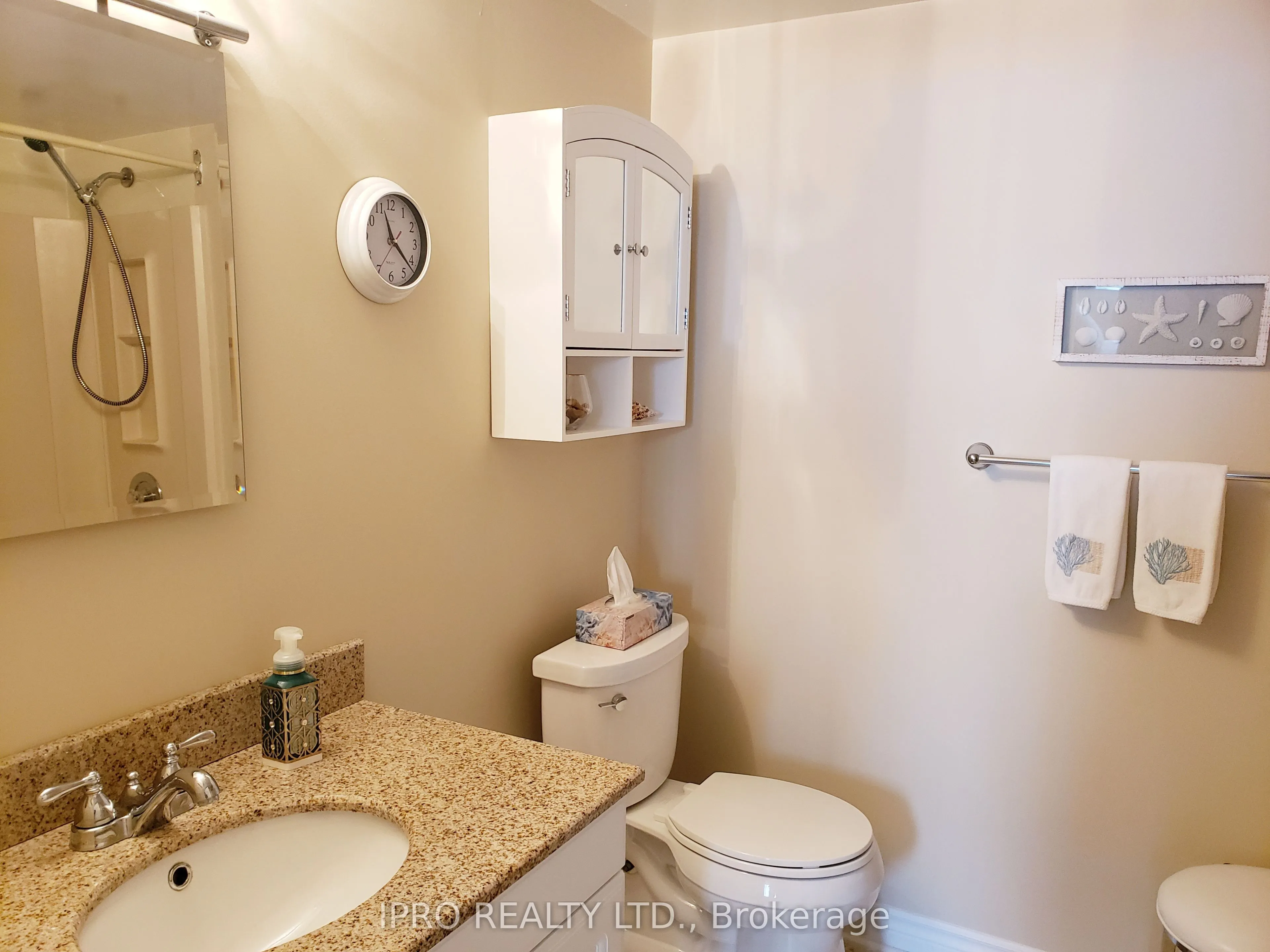 1360 Rathburn Road E, #808