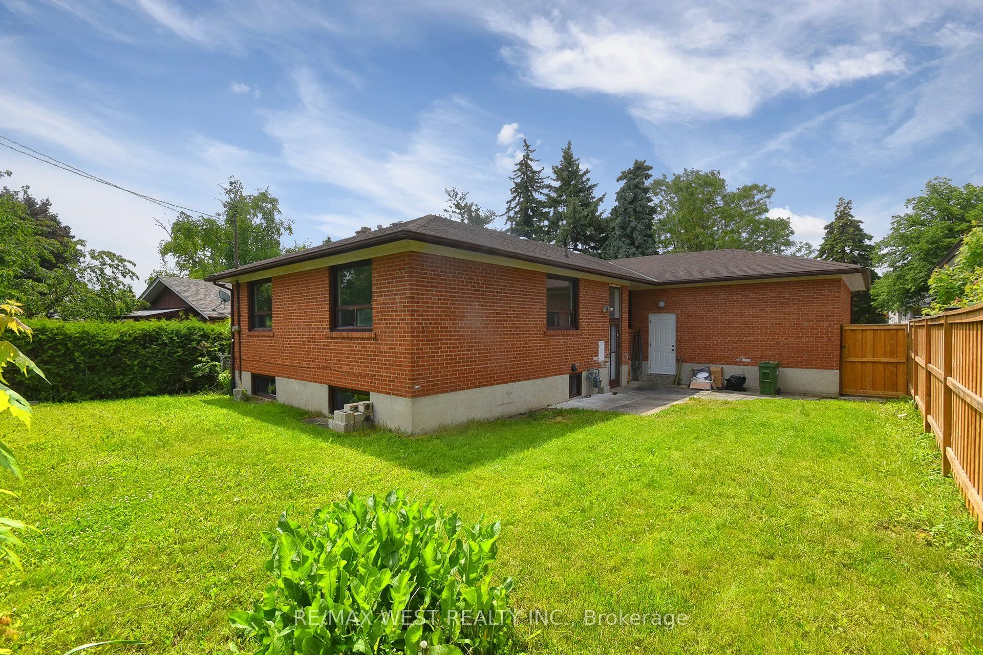 124 Allanhurst Drive, #Basement