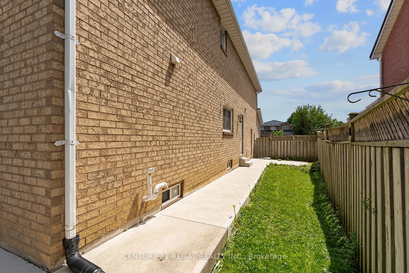 97 Hinchley Wood Grove