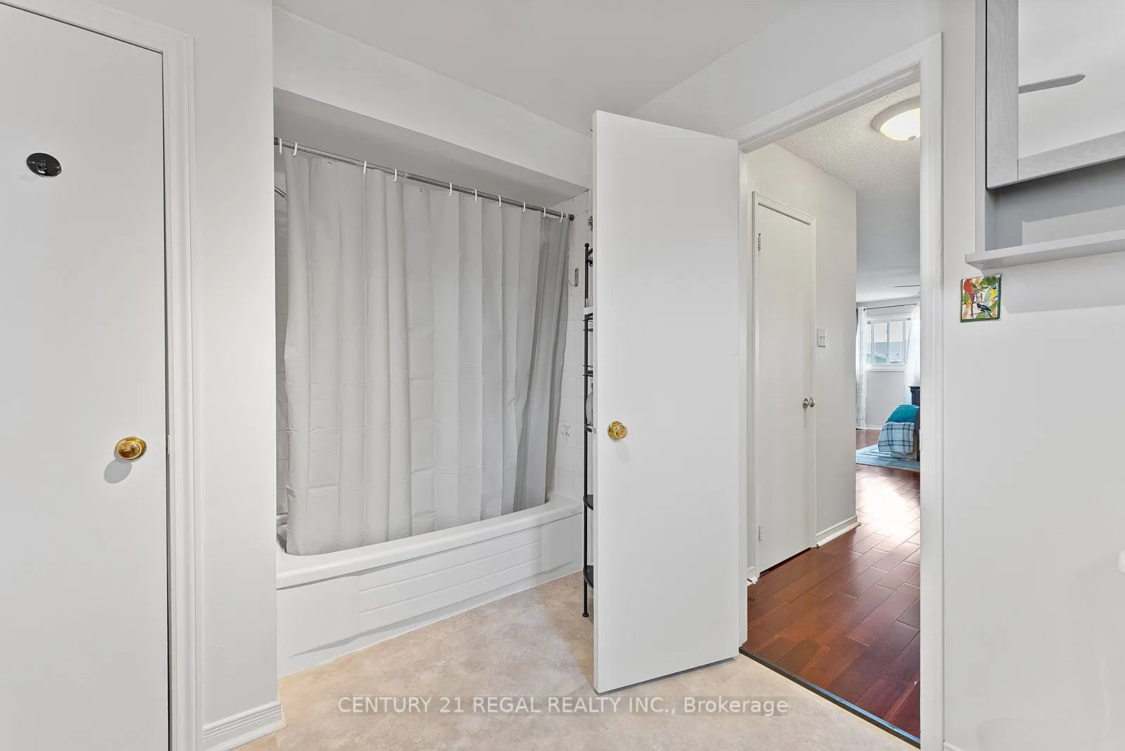 97 Hinchley Wood Grove