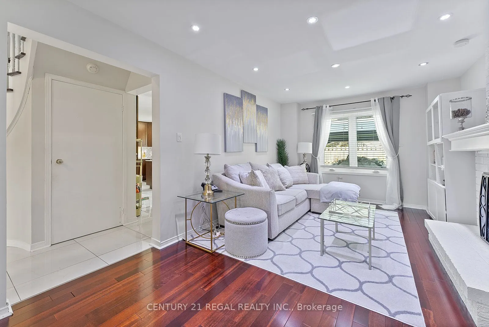 97 Hinchley Wood Grove