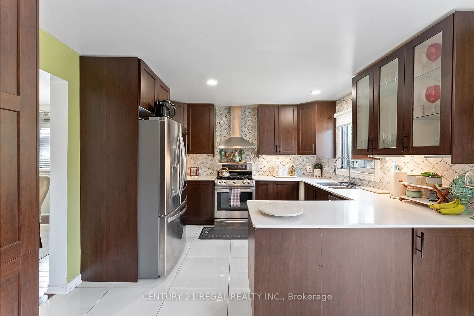 97 Hinchley Wood Grove