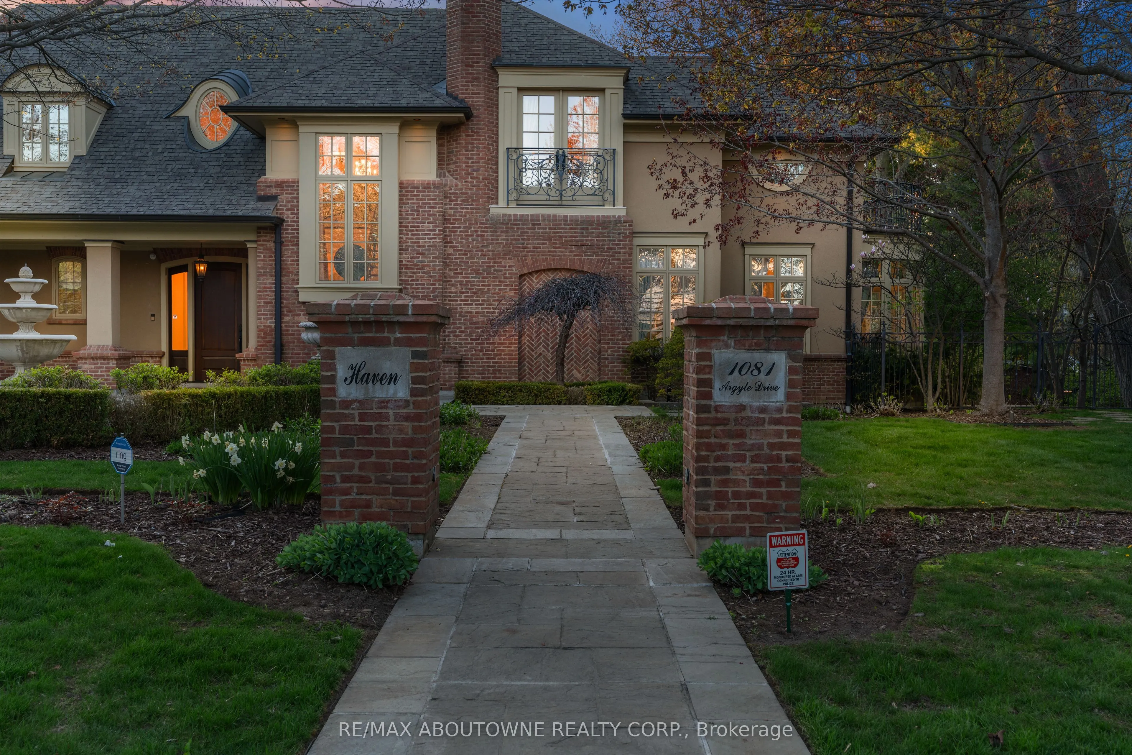 1081 Argyle Drive