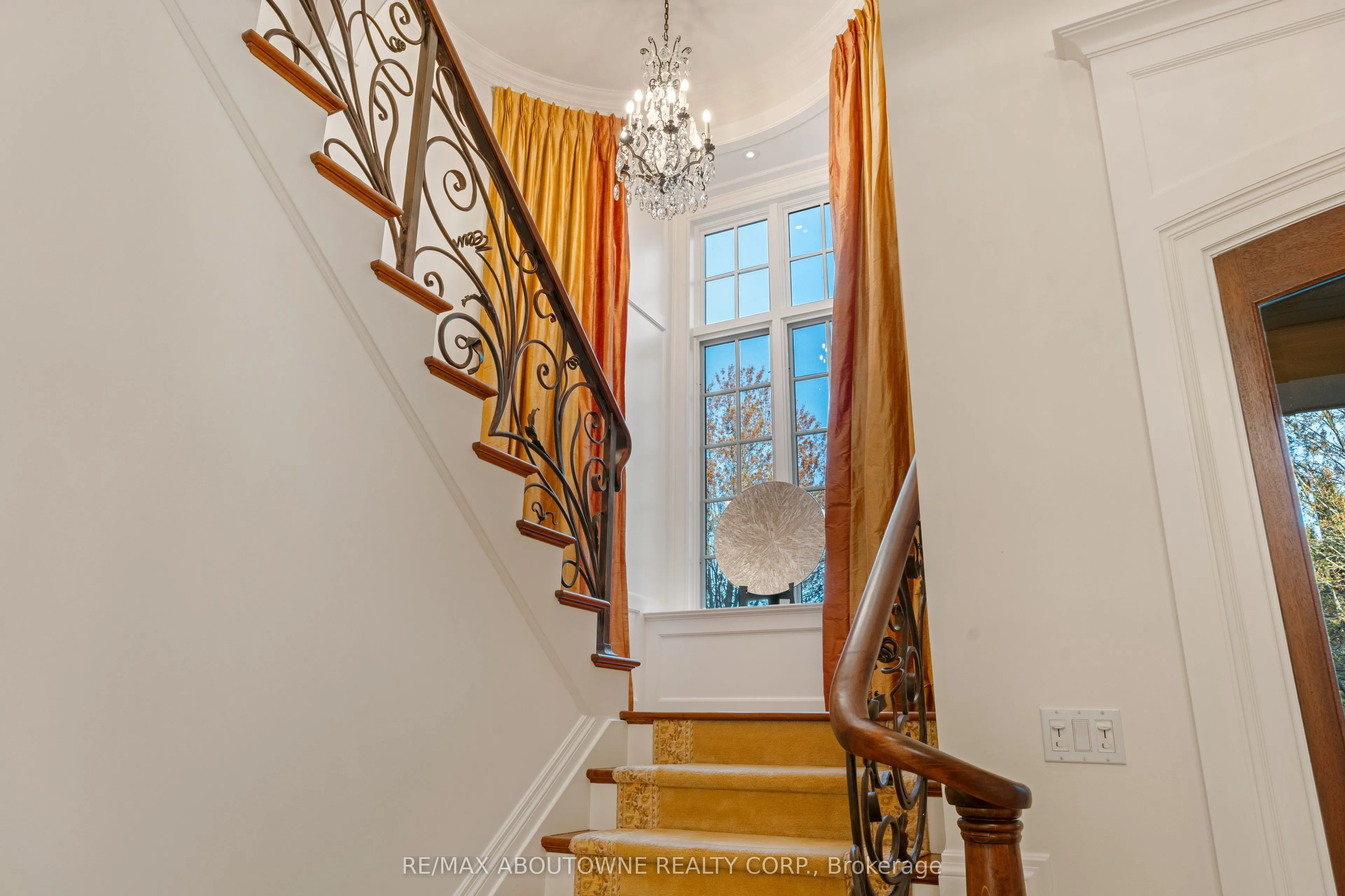 1081 Argyle Drive