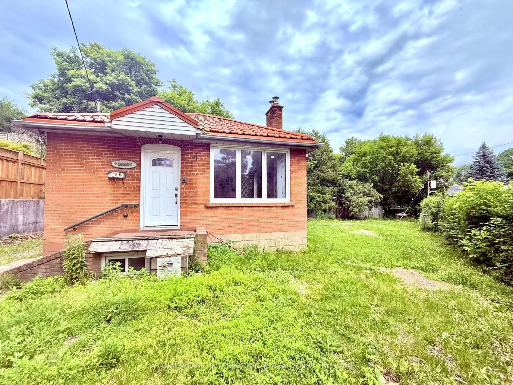 1 Lundy Avenue