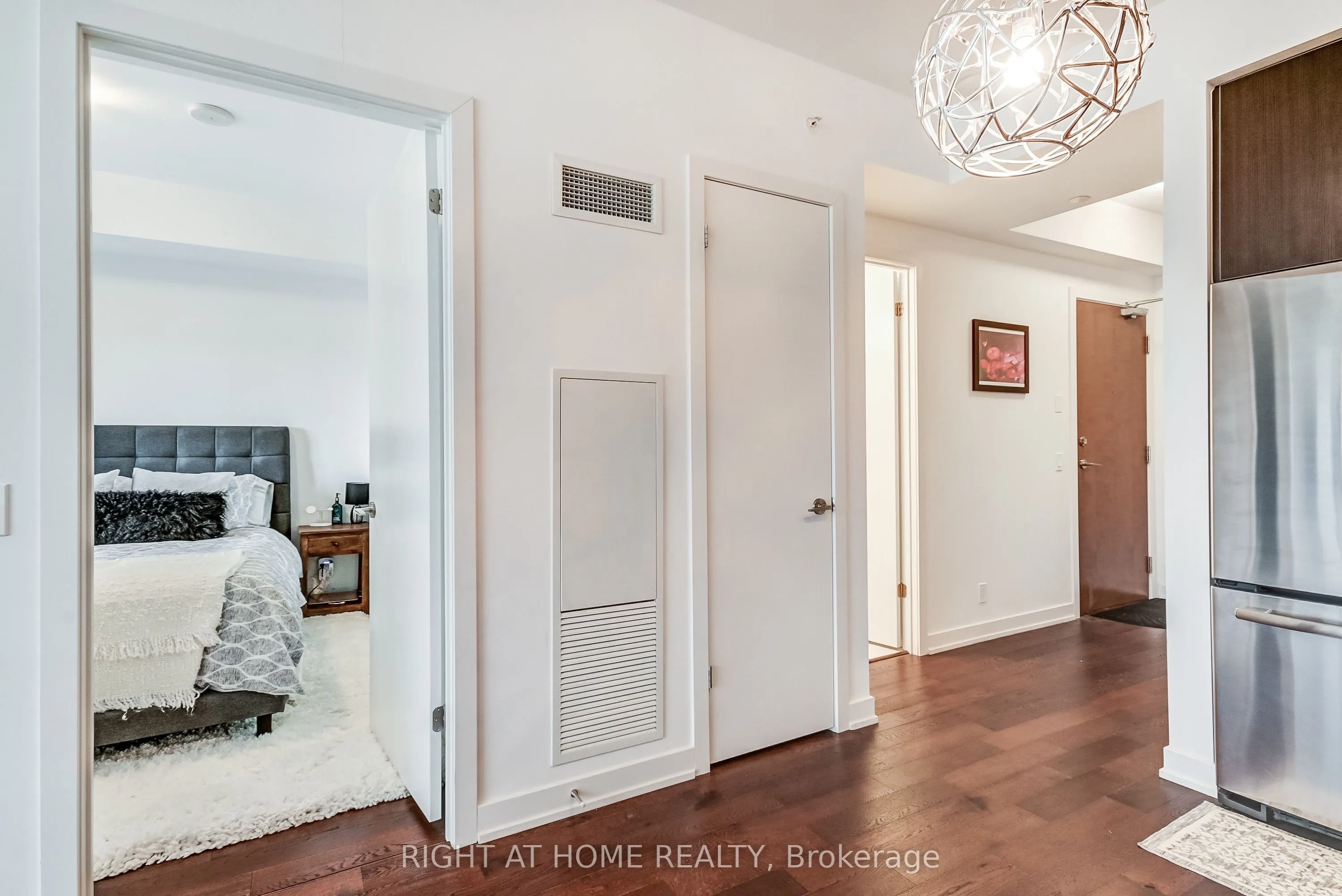 2212 Lake Shore Boulevard W #2710