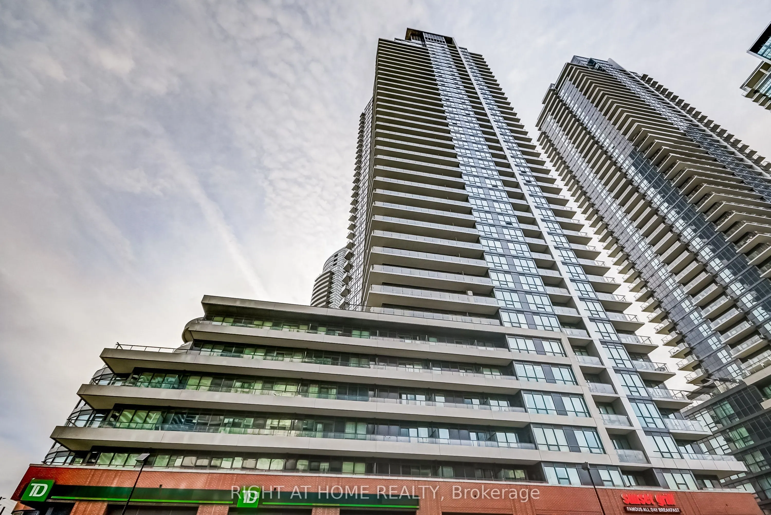 2212 Lake Shore Boulevard W #2710