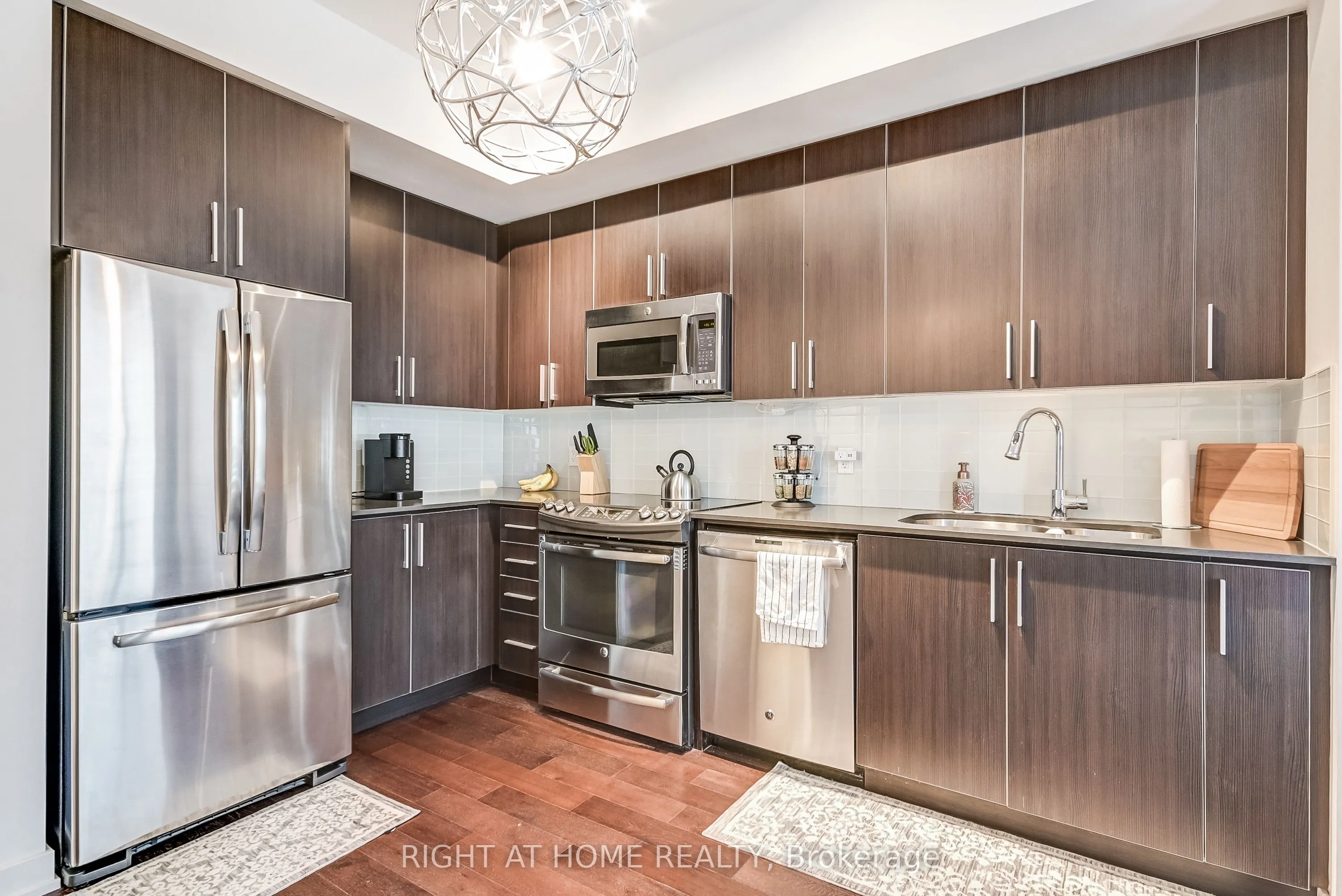 2212 Lake Shore Boulevard W #2710