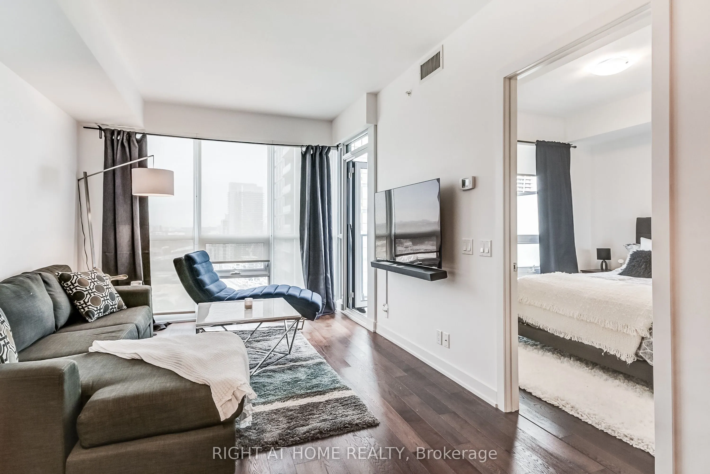 2212 Lake Shore Boulevard W #2710