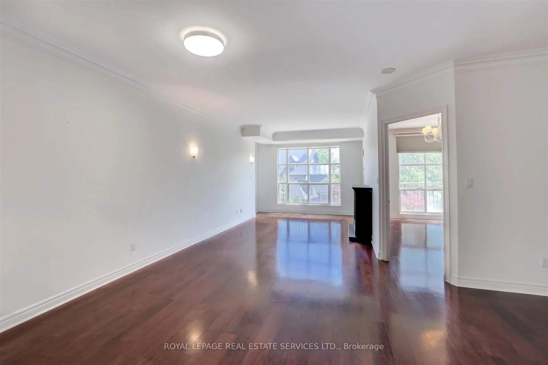 3085 Bloor Street W, #303