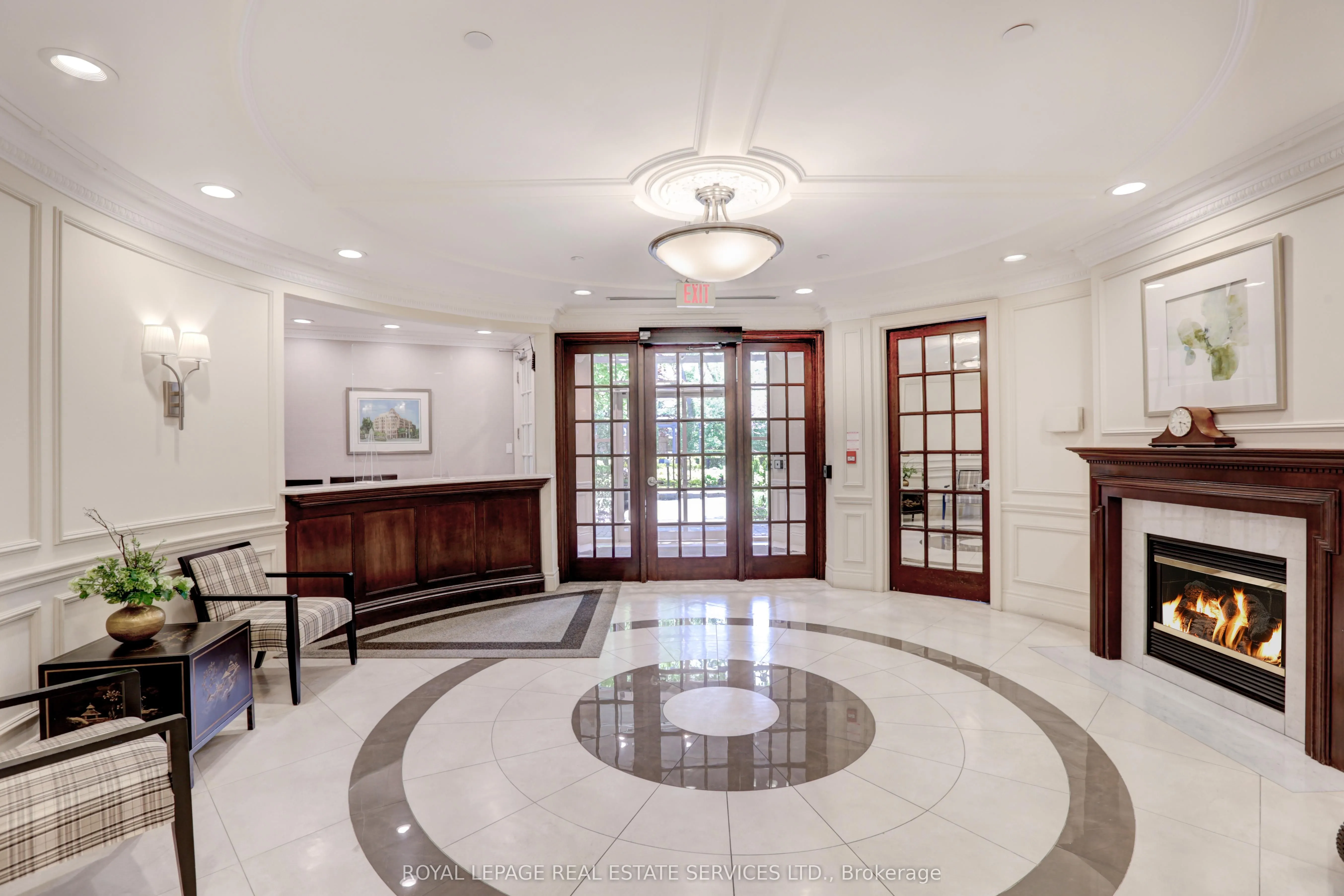3085 Bloor Street W, #303
