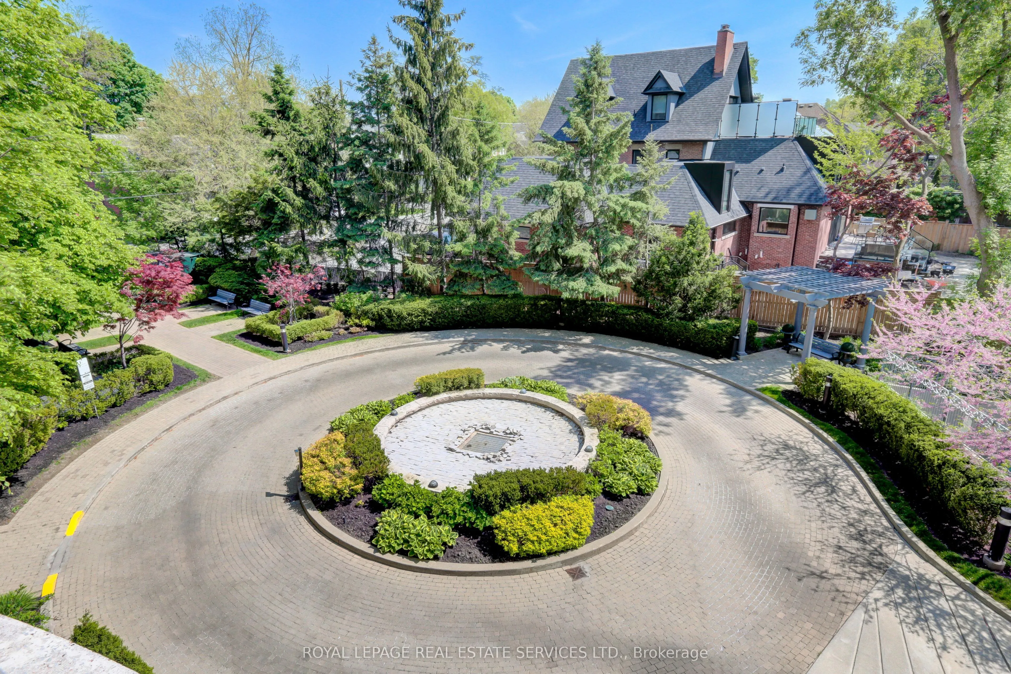 3085 Bloor Street W, #303